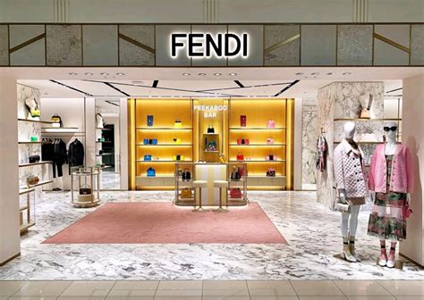 custodia fendi telefon|fendi customer service.